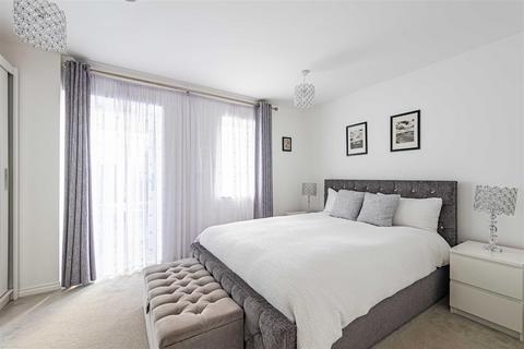 2 bedroom apartment for sale, Elstree Way, Borehamwood