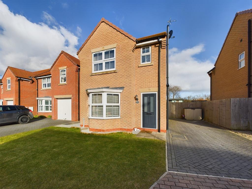 3 Bedroom Detached House - For Sale