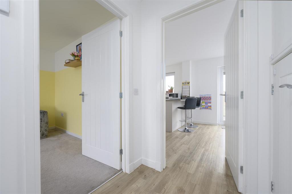 24 Jenny Mc Callum Way 004.jpg