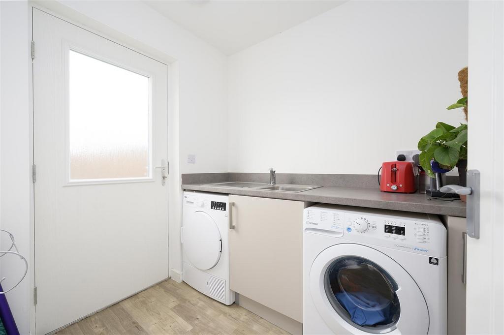 24 Jenny Mc Callum Way 022.jpg