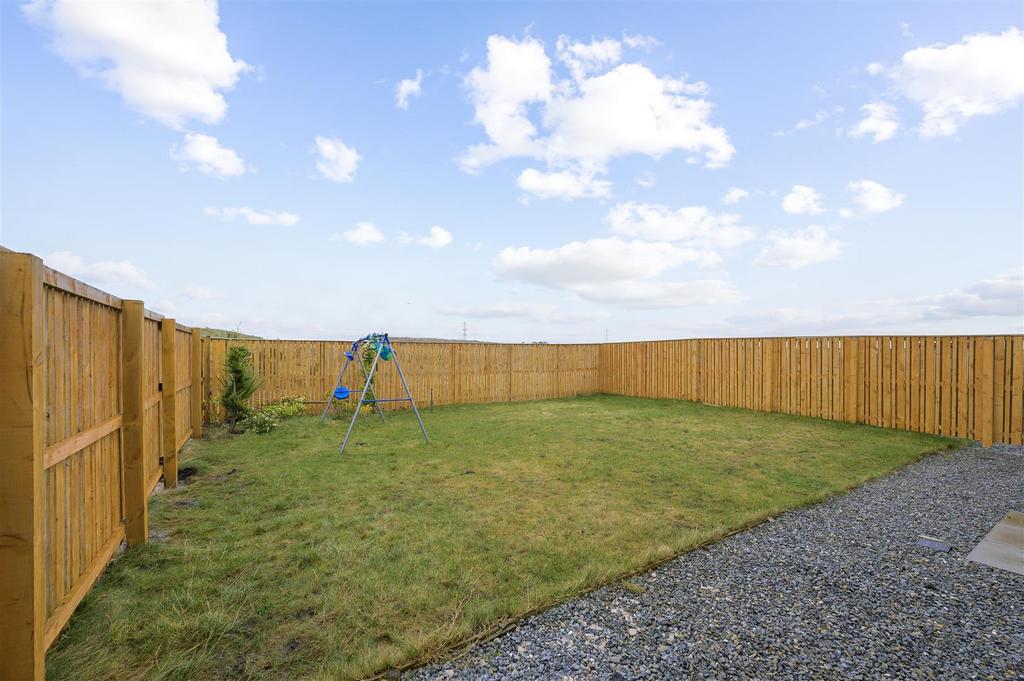 24 Jenny Mc Callum Way 044.jpg