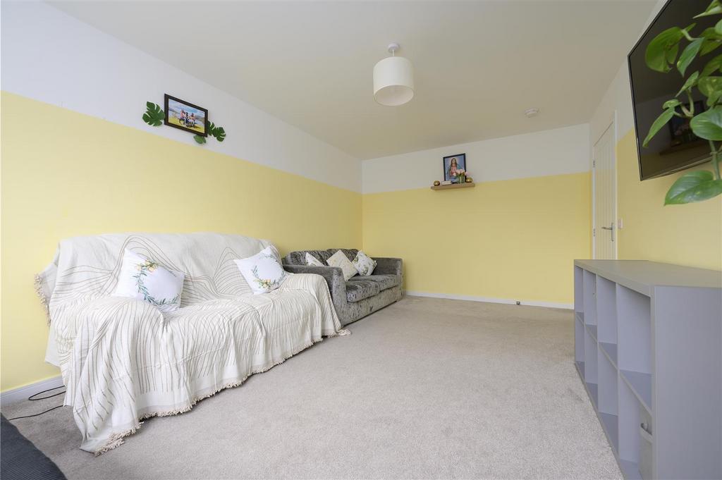 24 Jenny Mc Callum Way 010.jpg