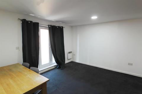 2 bedroom flat to rent, Mill Street, Slough