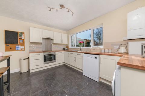 3 bedroom semi-detached house for sale, The Broadway, Market Harborough LE16