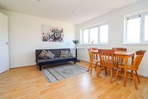 8 Aire Walk, Bedford, MK41 7XU