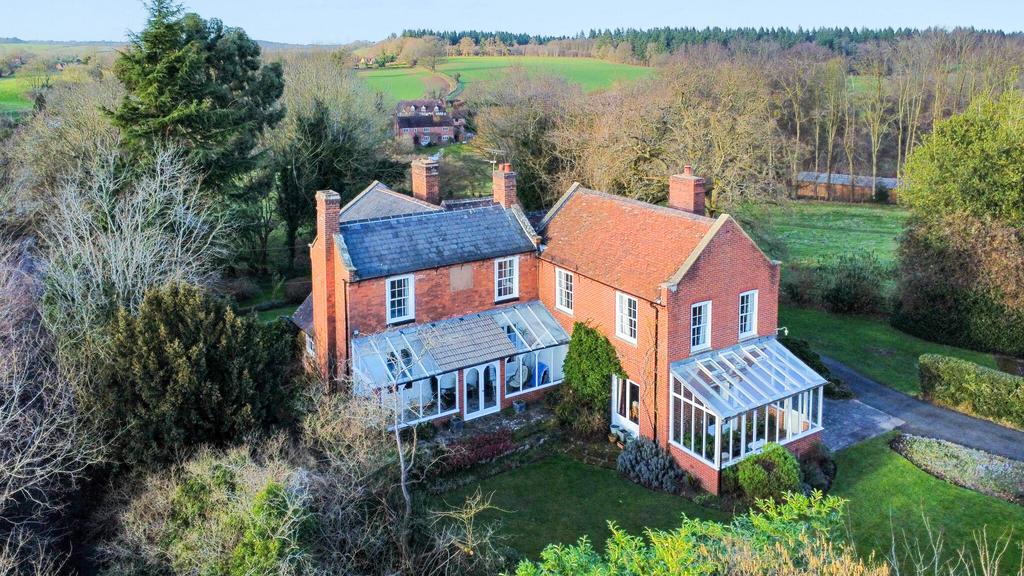 Worcester WR6 5 bed detached house - £850,000