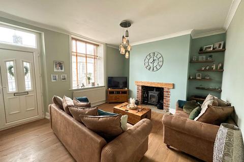 3 bedroom end of terrace house for sale, Hanover Street, Farnhill, Keighley