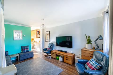 15 Cedar Way, Haywards Heath, RH16 3TZ