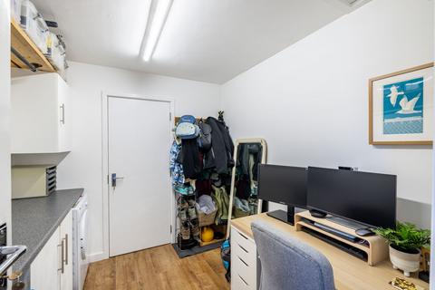 15 Cedar Way, Haywards Heath, RH16 3TZ