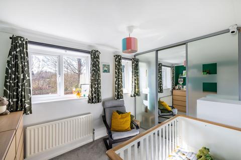 15 Cedar Way, Haywards Heath, RH16 3TZ
