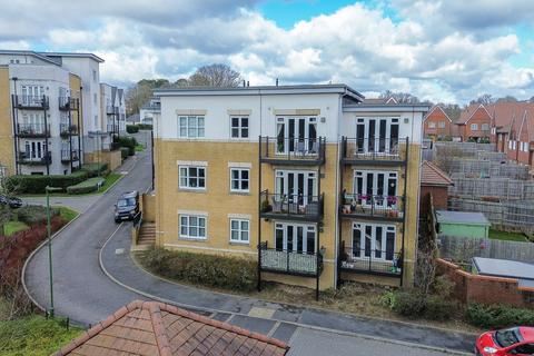 2 bedroom flat for sale, Chorley House, Centenary Way, RH16