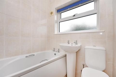 2 bedroom house to rent, Colchester Road, Sheffield S10