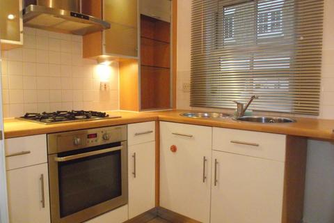 2 bedroom flat to rent, George Williams Way, Colchester