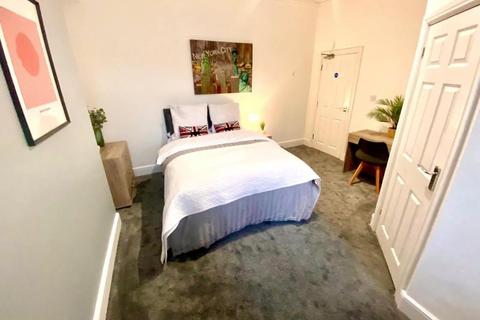5 bedroom house share to rent, Stockport Road, Ashton Under Lyne,