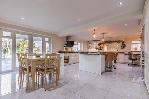 undefined, Holme Hale
