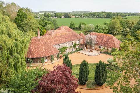 undefined, Holme Hale