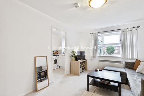 1 bedroom apartment to rent, Massingberd Way London SW17