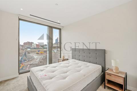 2 bedroom apartment to rent, Hampton House, King's Road Park, SW6