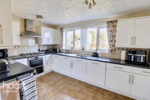 4 bedroom detached house for sale, Sympson Close, Lincoln