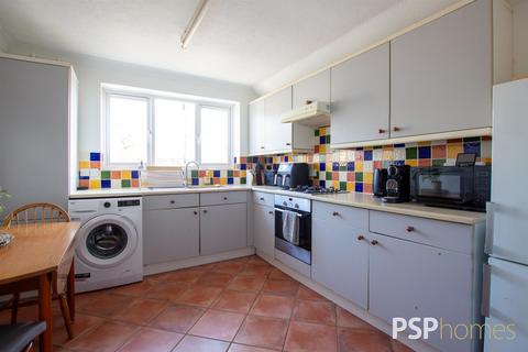 1 bedroom semi-detached house for sale, Junction Road, Burgess Hill