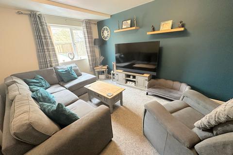 3 bedroom end of terrace house for sale, Keighley Road, Halifax HX2