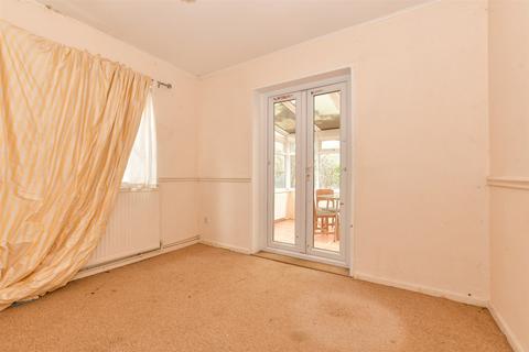 2 bedroom end of terrace house for sale, Warwick Street, Ryde PO33