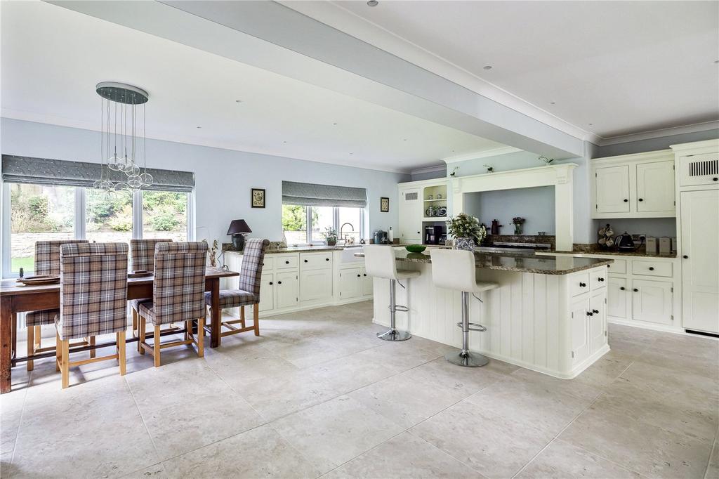 Kitchen/Dining