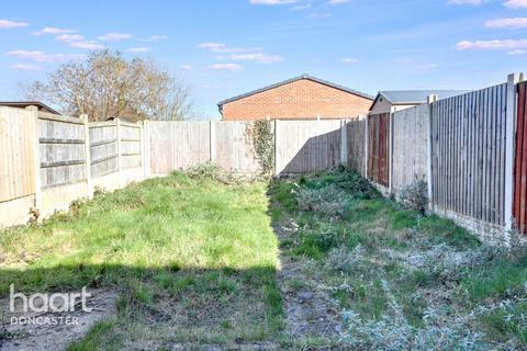 3 bedroom terraced house for sale, Mile End Avenue, Hatfield, Doncaster