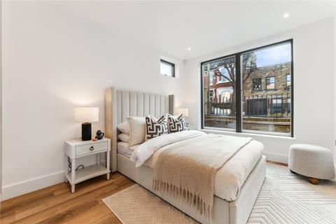 2 bedroom house for sale, Bramfield Road, SW11