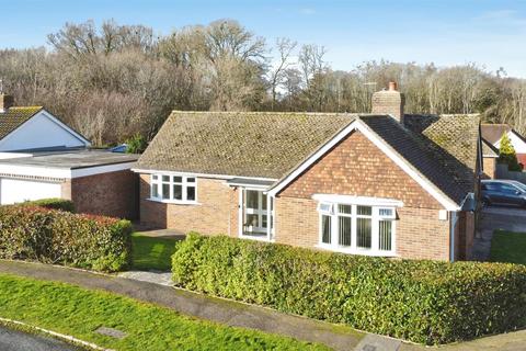 2 bedroom detached bungalow for sale, Chestnut Close, Broad Oak