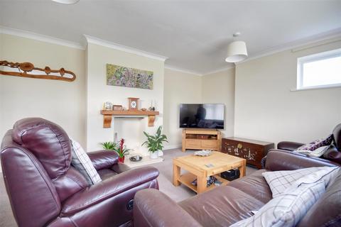 2 bedroom detached bungalow for sale, Chestnut Close, Broad Oak