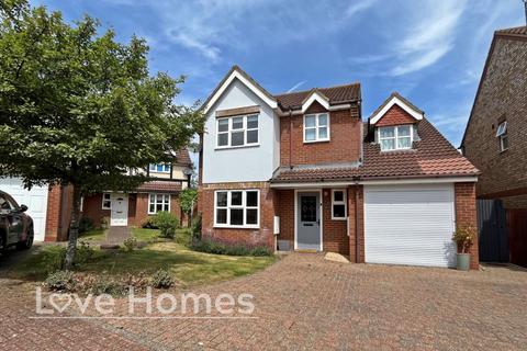 4 bedroom detached house for sale, Trafalgar Drive, Flitwick