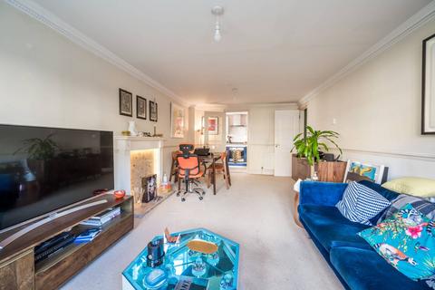 2 bedroom flat to rent, Langton Road, Oval, London, SW9