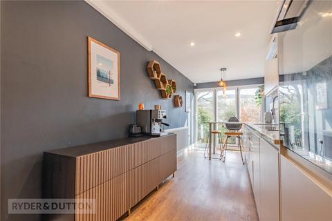 3 Hollin Crescent, Greenfield, Oldham, OL3 7LW