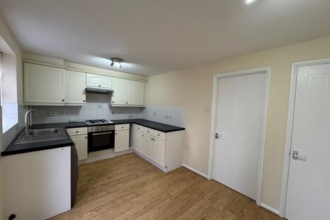 3 bedroom terraced house to rent, Chamberlayne Avenue, Wembley HA9