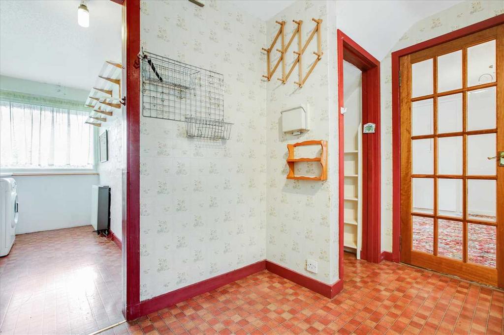 Utility Room (2)