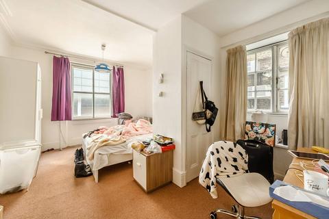 4 bedroom flat to rent, Cromwell Road, South Kensington, London, SW7