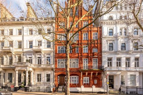 Queens Gate, Kensington, London, SW7