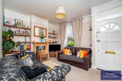 2 bedroom house to rent, Cranmer Avenue, London, W13