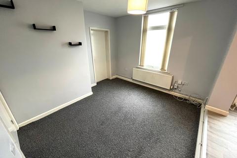 1 bedroom flat to rent, King Street, Alfreton, Derbyshire DE55