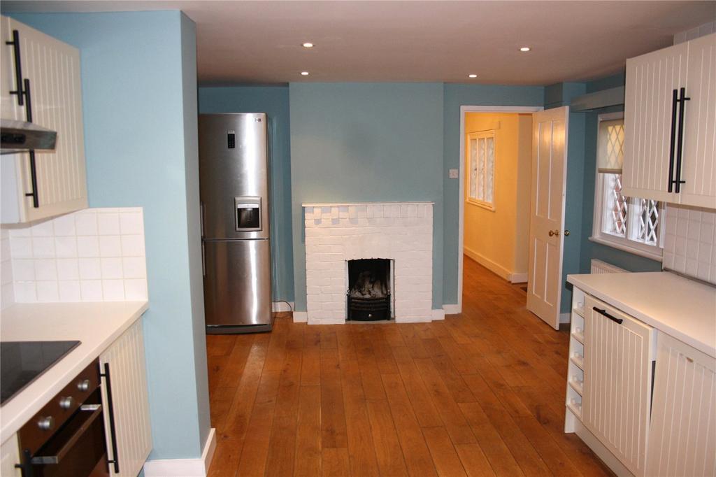 Kitchen/Dining Area