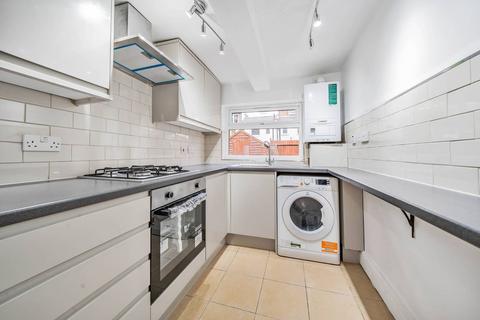 2 bedroom flat to rent, Coverton Road, Tooting Broadway, London, SW17