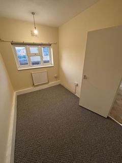 3 bedroom flat to rent, Aldborough Court, Aldborough Road North, Ilford, Essex, IG2