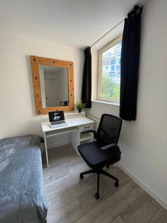 2 bedroom flat to rent, Cape Yard, London E1W