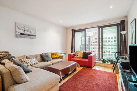 2 bedroom apartment for sale, Discovery Dock Apartments East, London, E14