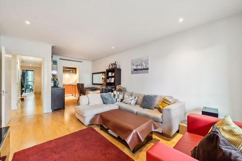 2 bedroom apartment for sale, Discovery Dock Apartments East, London, E14