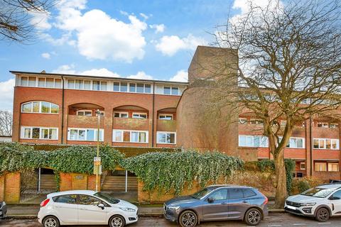 2 bedroom ground floor maisonette for sale, Grimston Gardens, Folkestone, Kent