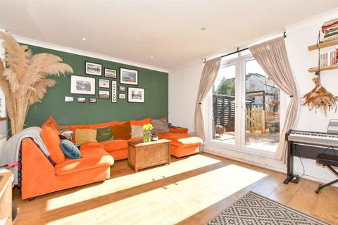 2 bedroom ground floor maisonette for sale, Grimston Gardens, Folkestone, Kent