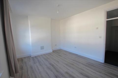 2 bedroom flat to rent, Napier Road, Tottenham, london, N17