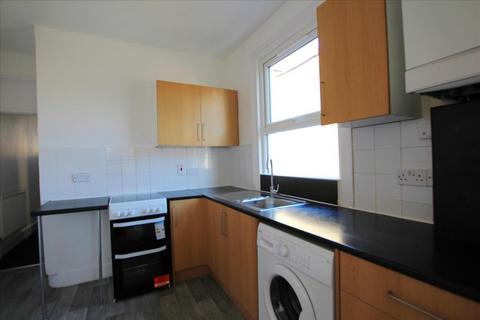 2 bedroom flat to rent, Napier Road, Tottenham, london, N17